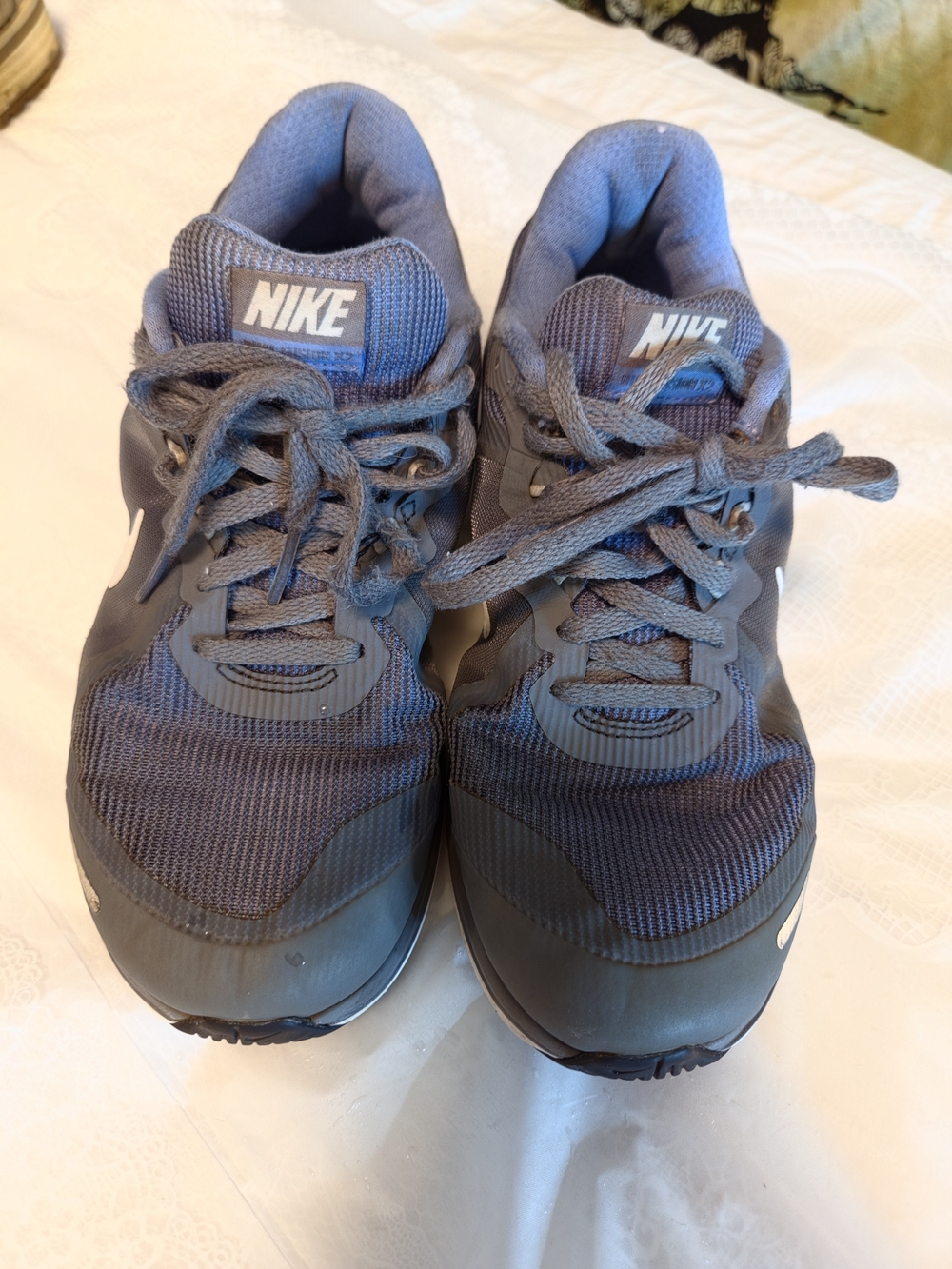 Size 8 Nike Sneakers